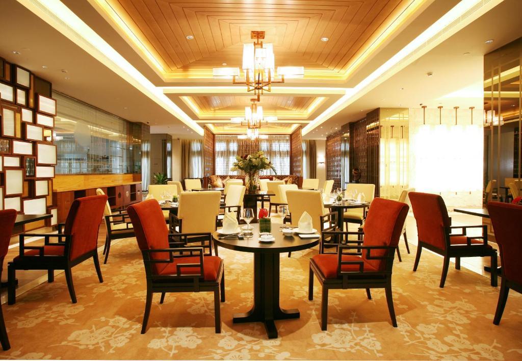 Landison Green Town Hotel Xinchang Eksteriør bilde